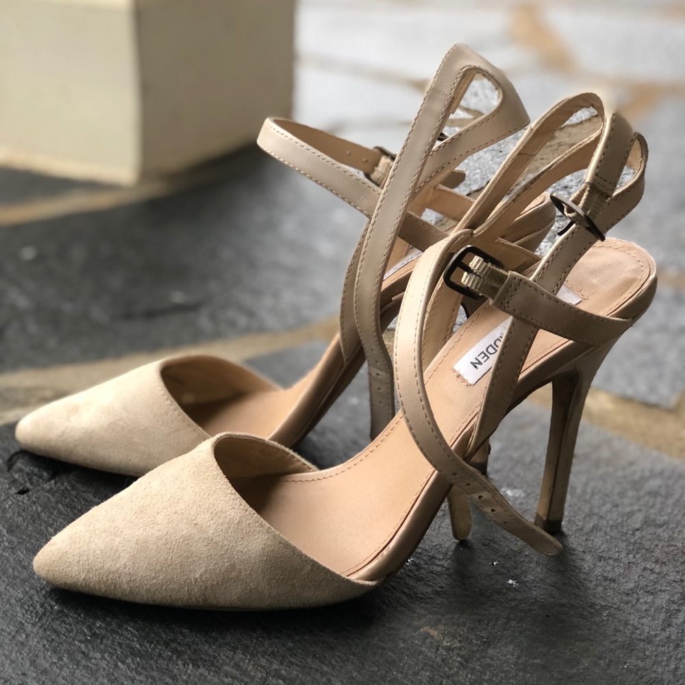 🎀 Steve Madden Suede Pumps